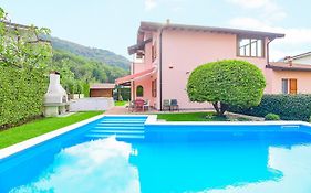 Jane E Jolie Holiday Home Private Swimming Pool